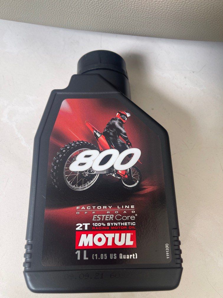 MOTUL 800 2T, Motorcycles, Motorcycle Accessories on Carousell