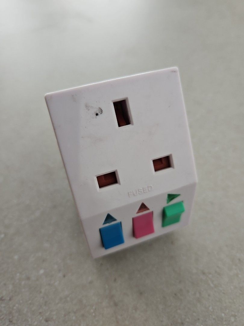 Multi adapter (Category: Electrical, Adaptors & Sockets) located in Singapore. Submitted by eszheat (Listing ID 1271048879, Image 4). Description: 3 pieces takes all for $15.00 one for $6.00.