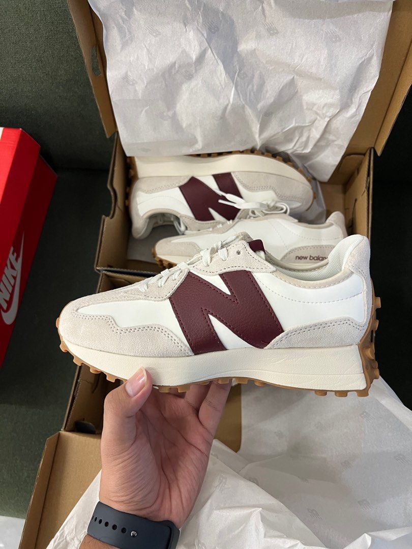 New balance top 327 burgundy