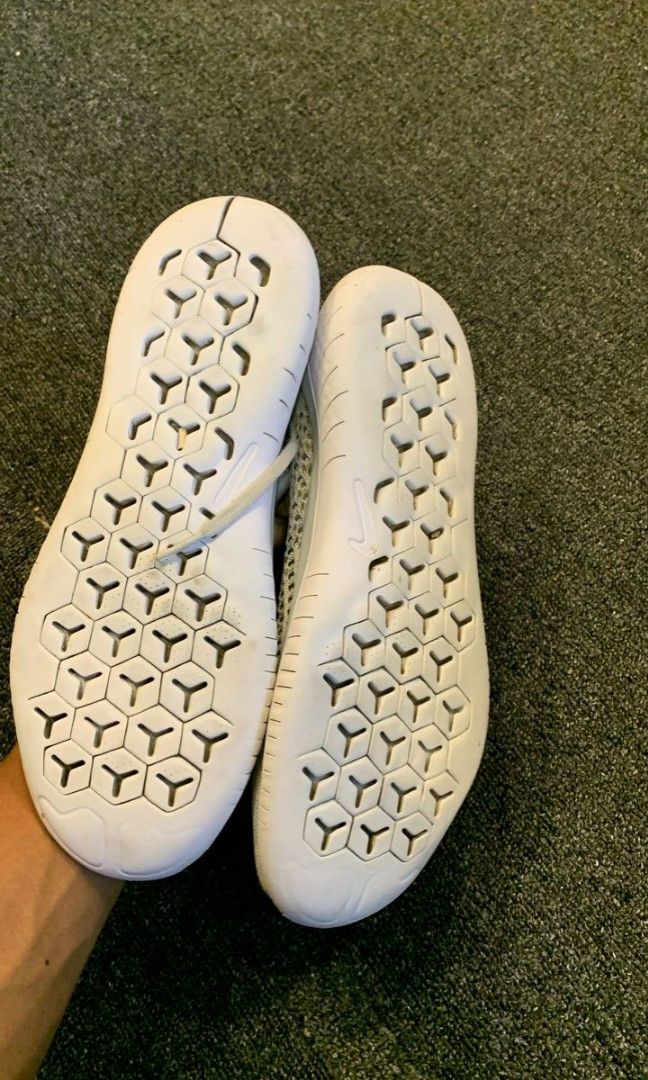 Nike free rn store flyknit 2018 platinum