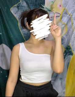 (Category: ) located in . Submitted by izzyscloset (Listing ID 1271151647, Image 1). Description: .