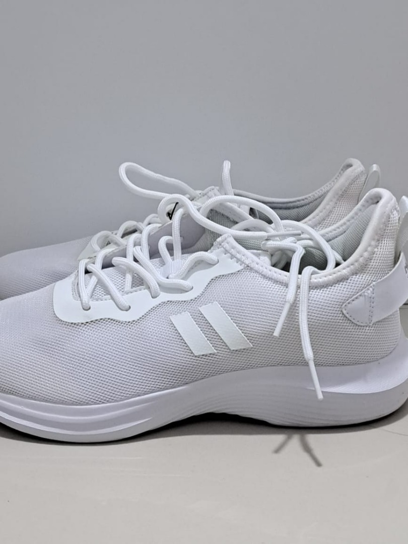 Preloved sneakers store