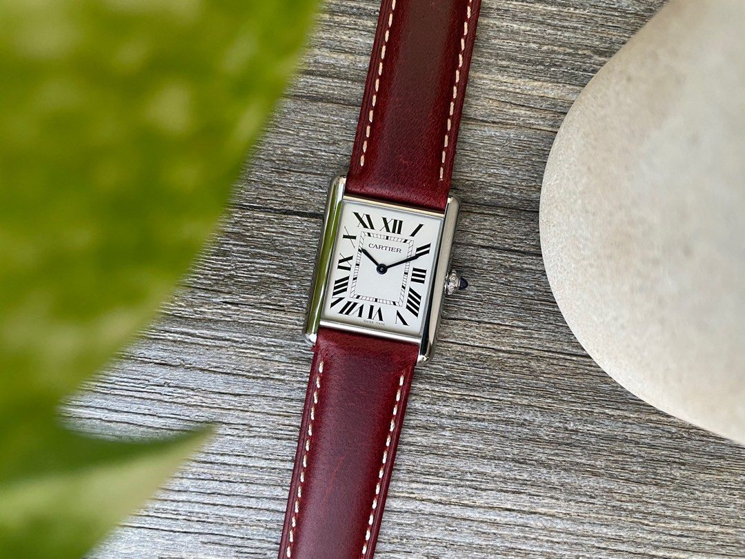 Premium Leather Watch Straps - Scarlet (Category: Luxury Watches) located in Manila. Submitted by frewx (Listing ID 1271118858, Image 2). Description: Free Shipping Nationwide (2-7days via J&T) Same day delivery within Metro Manila, Cavite and selected Laguna areas via Lalamove at buyer’s expense Leather Straps P2,250 Quick Release Spring bar equipped Watch straps made with Genuine Cowhide Top-Grain Leather Hand stitched Satin Brushed finished Pi