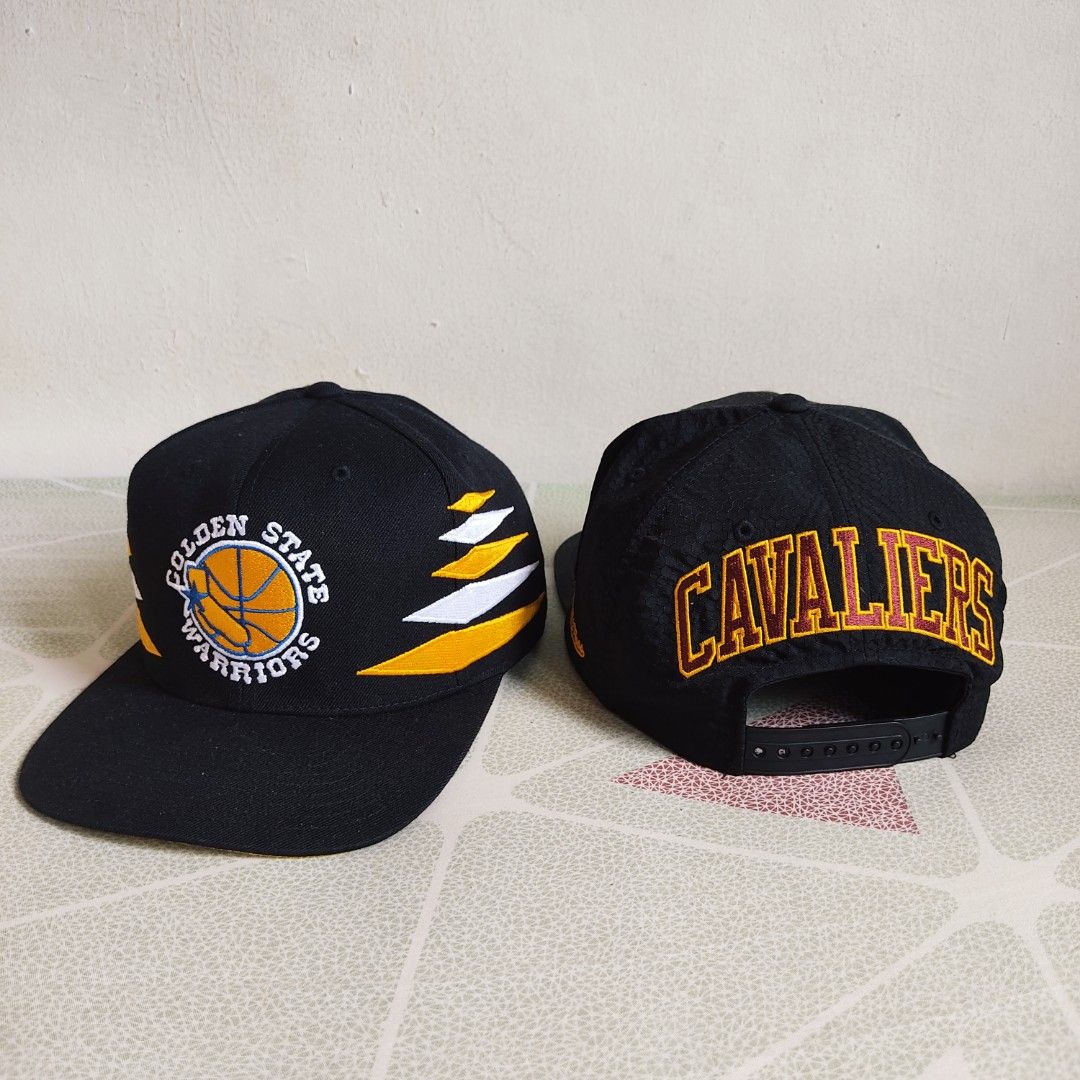Snapback top hat price