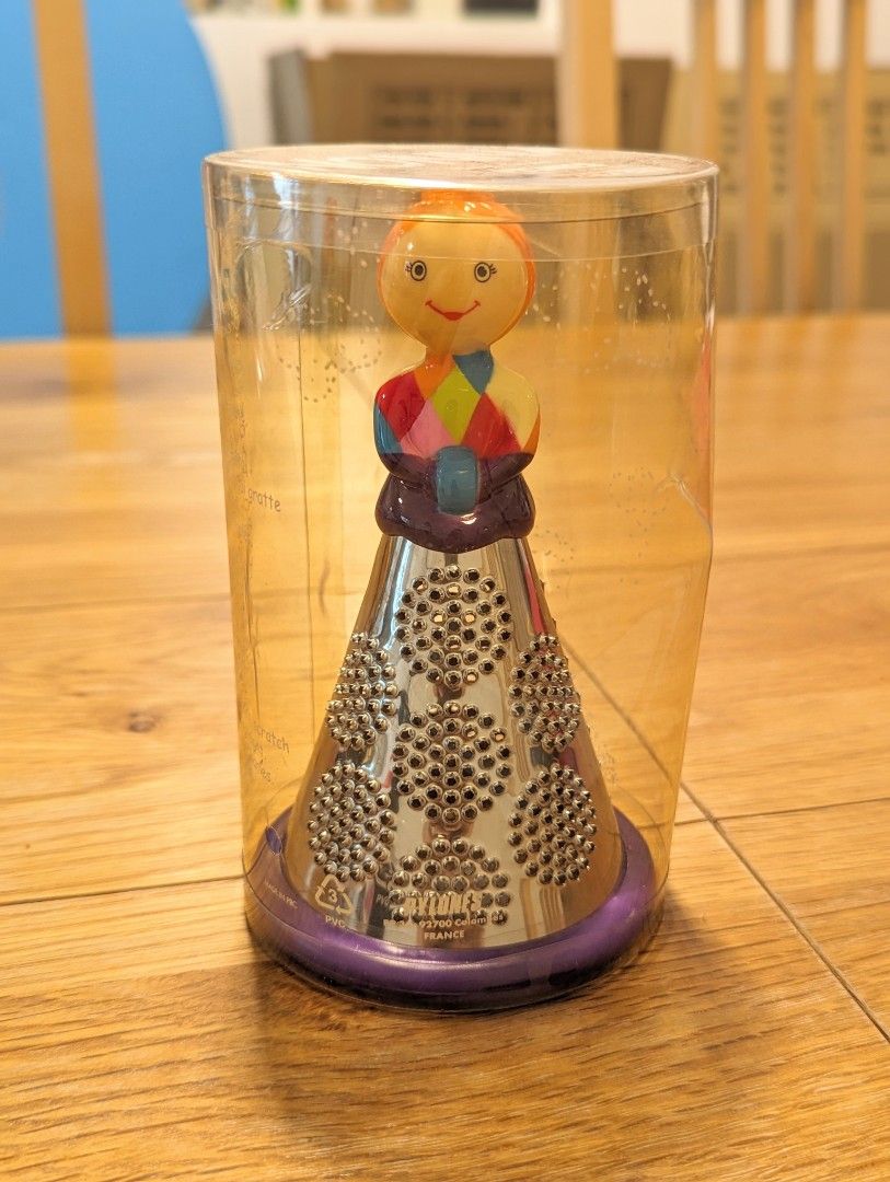 Pylones Nonna Grater, Furniture & Home Living, Kitchenware & Tableware, Other Kitchenware