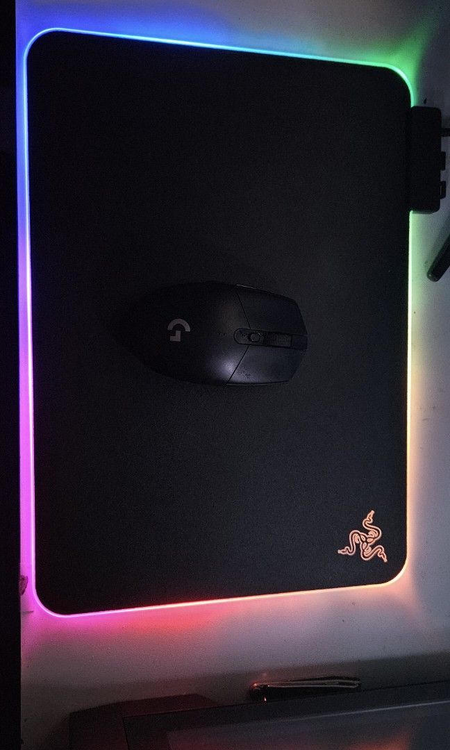 RGB Mouse Pad - Razer Firefly V2