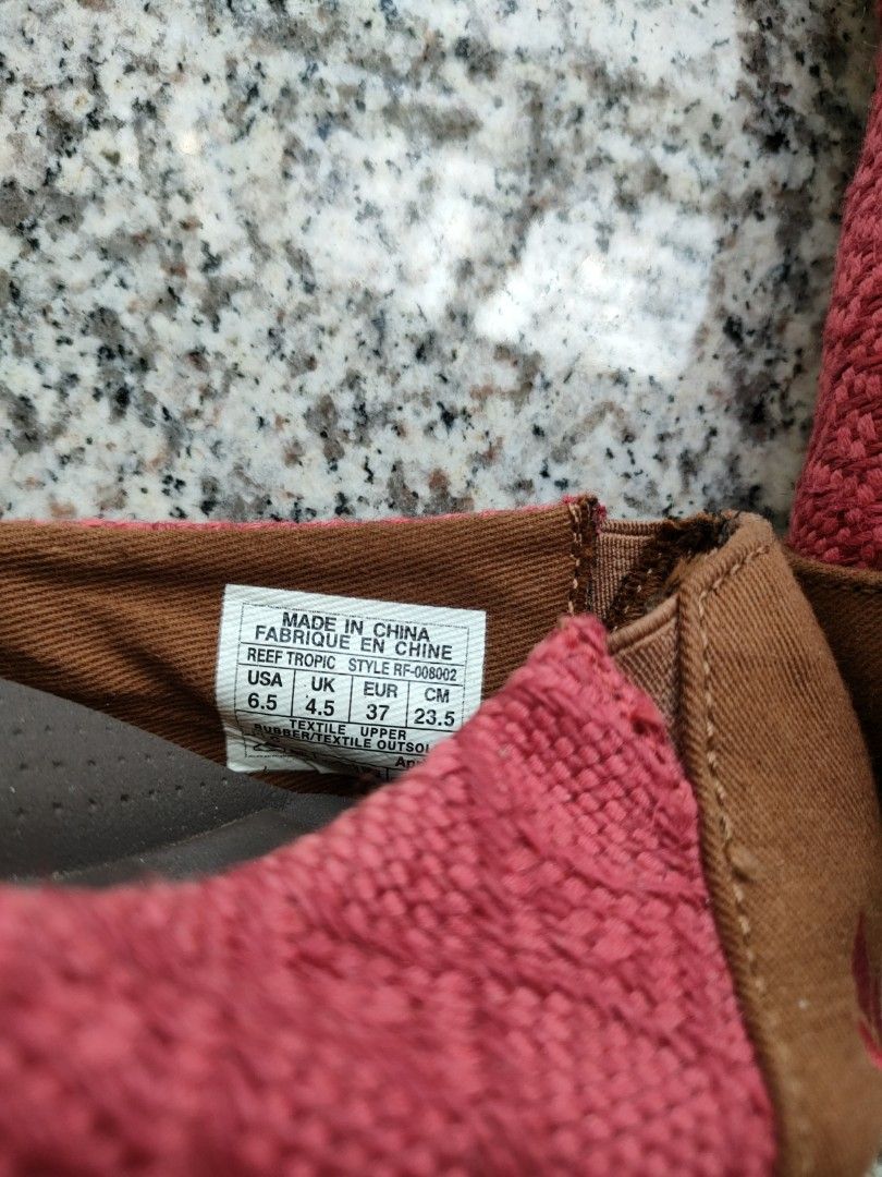 Reef slip on outlet