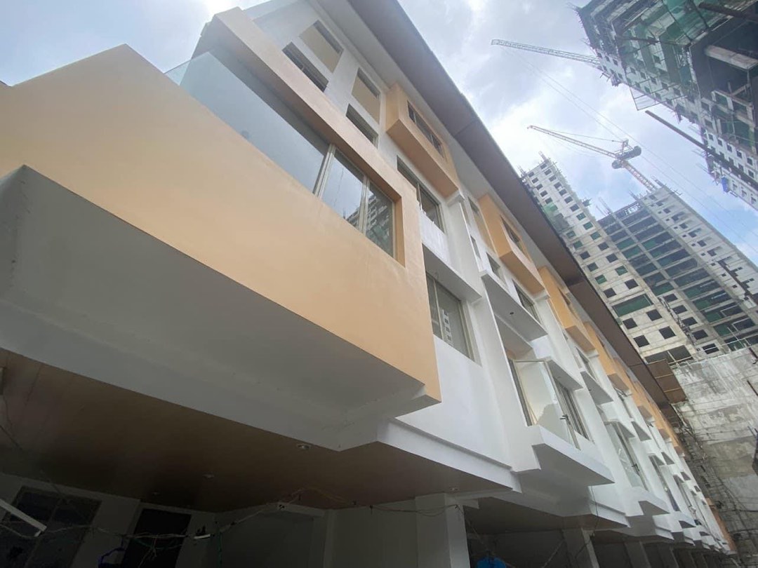 Scout Area QC Townhouse, Property, For Sale, Townhouse on Carousell