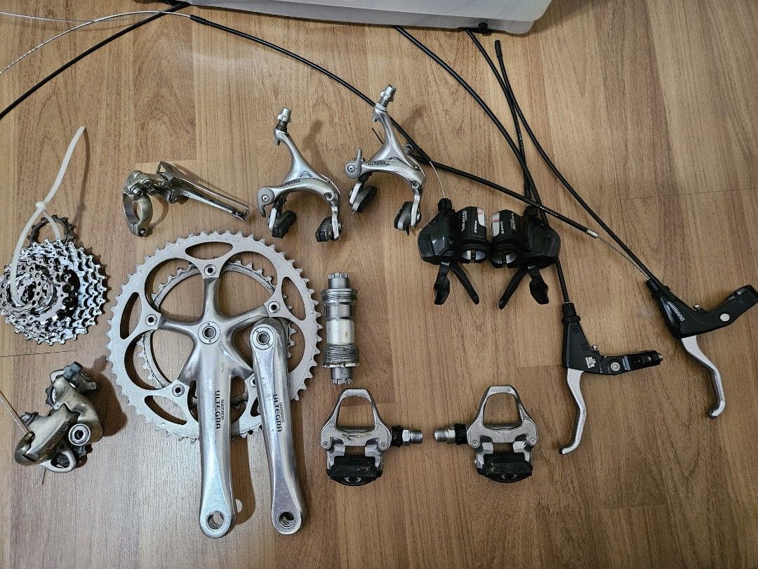 Shimano 9 speed Ultegra drive train for flat bar, Sports Equipment