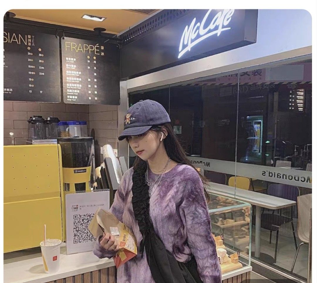 Women's short brim baseball cap discount