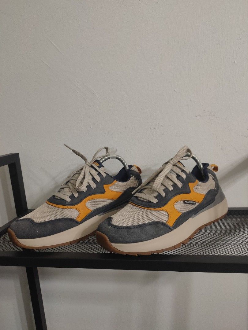 Triple online s skechers