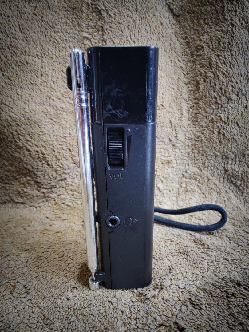 Sony Portable AM/FM Radio with Built-in Speaker and Antenna, Audio ...