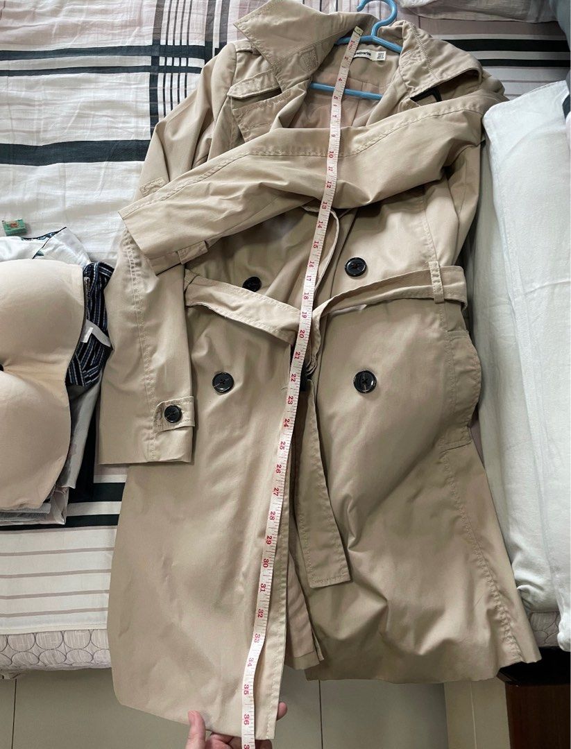 Stradivarius Trench coat Women s Fashion Coats Jackets and Outerwear on Carousell