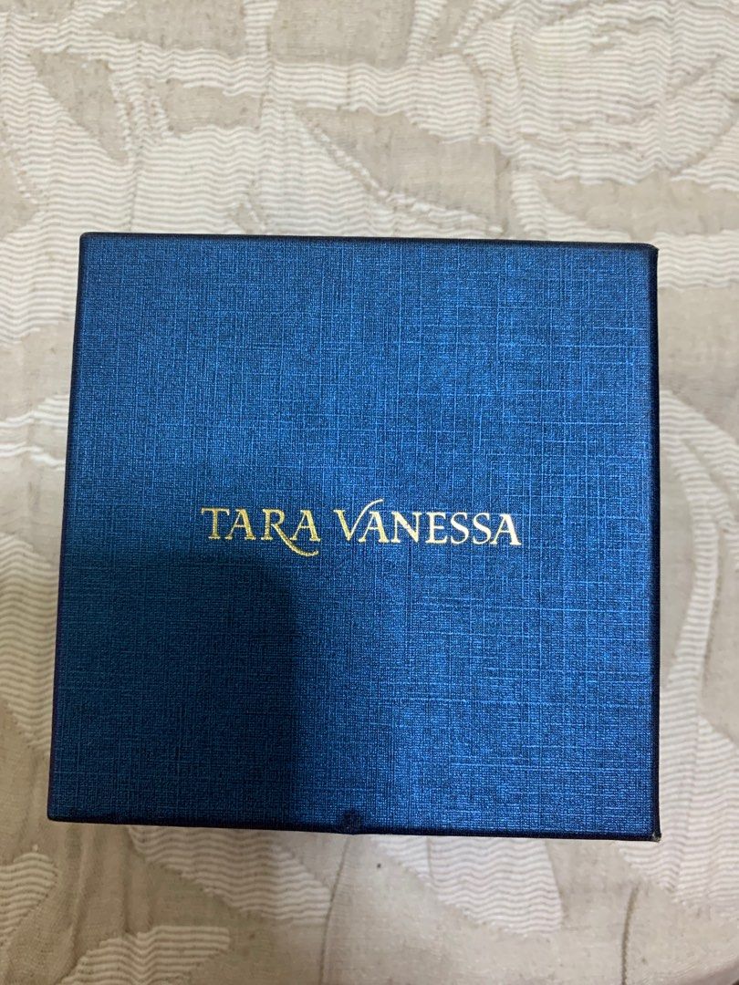 Tara Vanessa Brooch Free with purchase Women s Fashion Jewelry Organisers Body Jewelry on Carousell