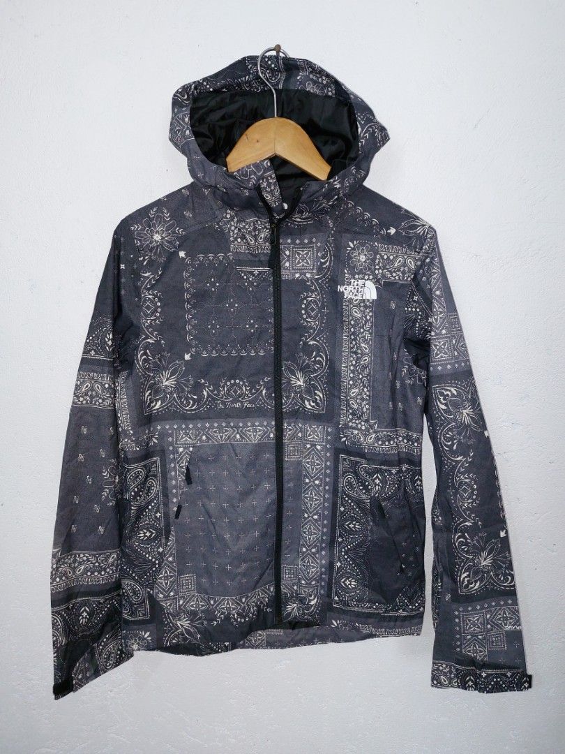 The north face millerton jacket black bandana sale