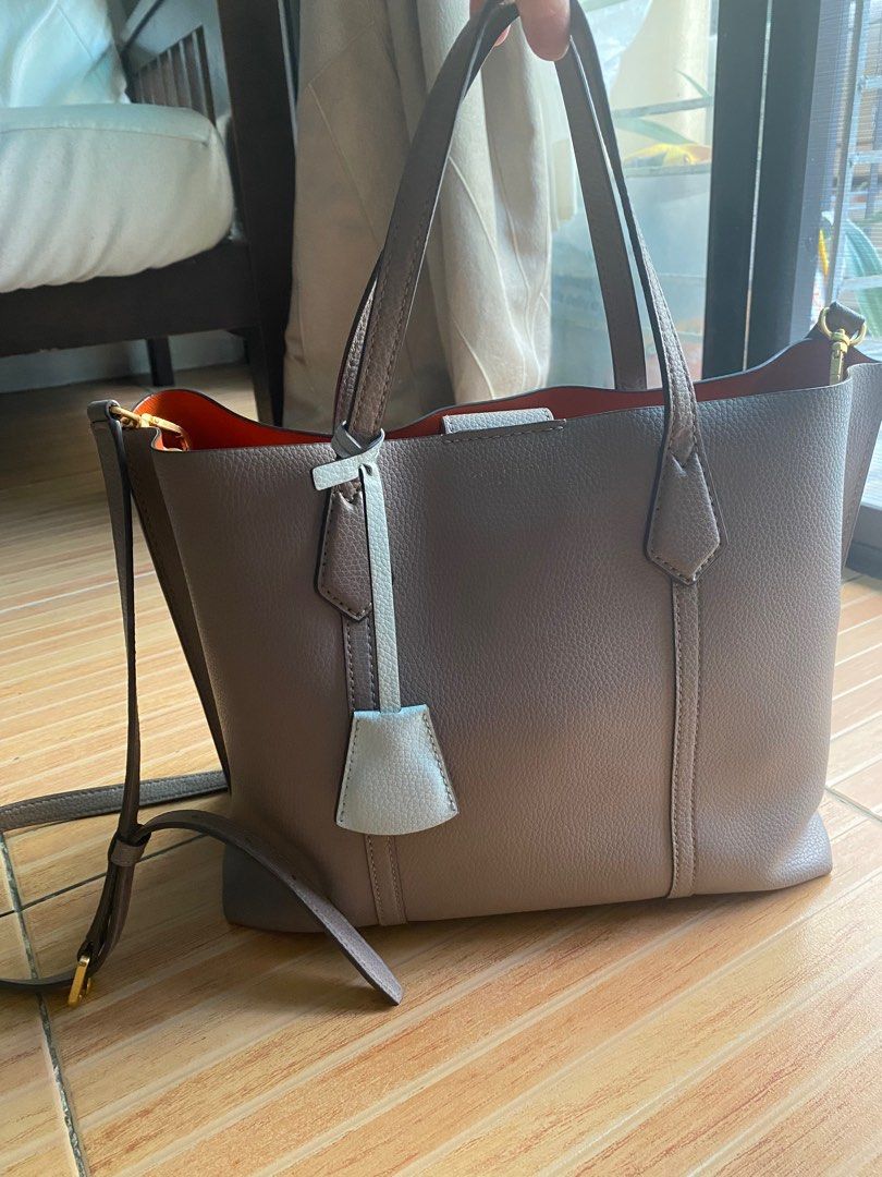 Tory Burch (Category: Luxury Bags & Wallets) located in San Juan City. Submitted by jawhanz8 (Listing ID 1271165186, Image 2). Description: Taupe. Authentic. No inclusion. .