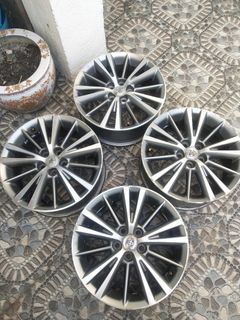 Toyota altis 16s stock mags 5holes pcd100