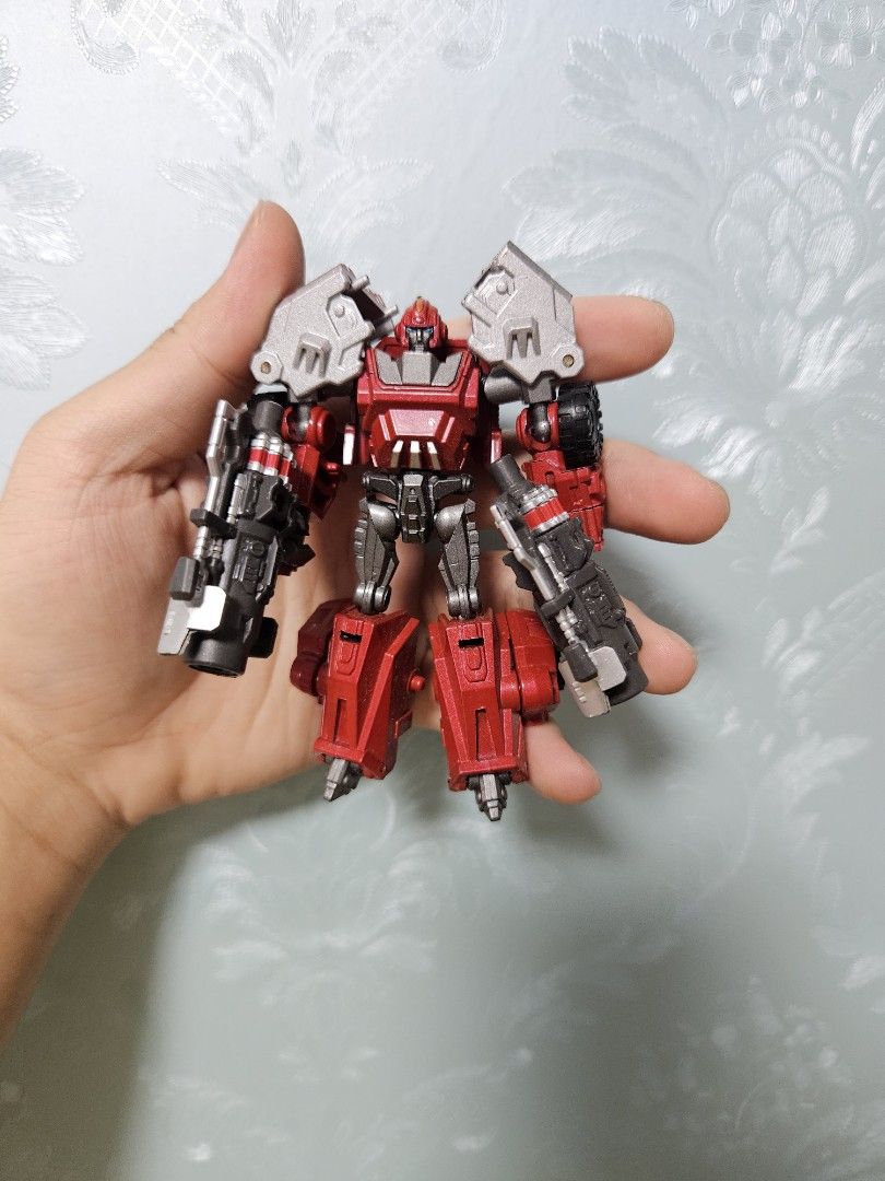 Transformer ironhide war of cybertron, Hobbies & Toys, Toys & Games on Carousell