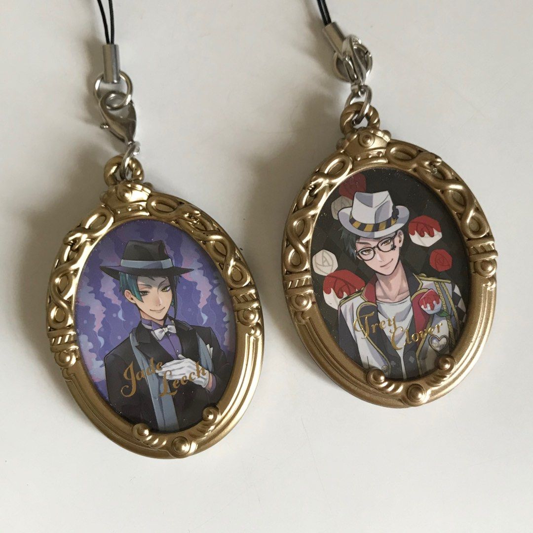 Twisted Wonderland Keychains frame, Hobbies & Toys, Collectibles