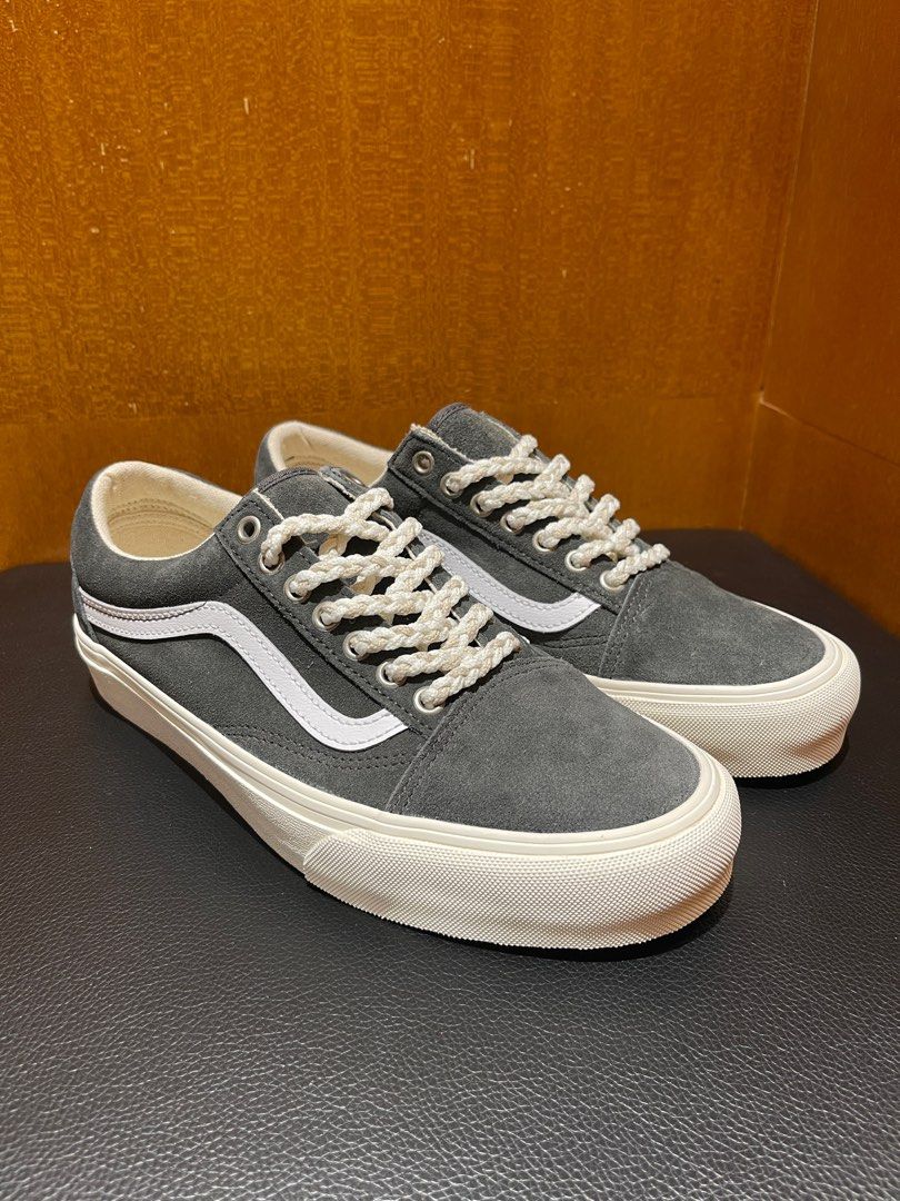 Gray vans deals with brown laces