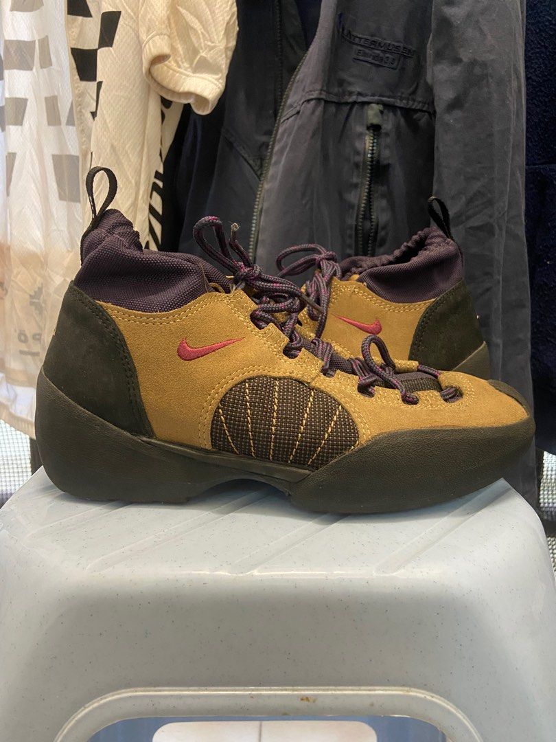 Vintage nike hot sale acg shoes