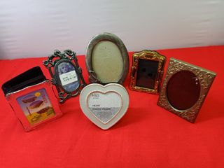 vintage 2"x3" to 3"x4" mini table top picture frames home decor in various materials  for 150 each *V63