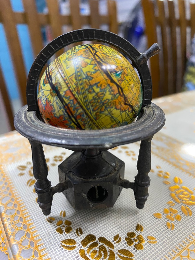 Vintage Globe Pencil Sharpener with Metal Standing, Hobbies & Toys, Memorabilia & Collectibles