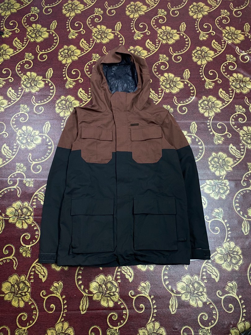Volcom alternate insulated jacket top