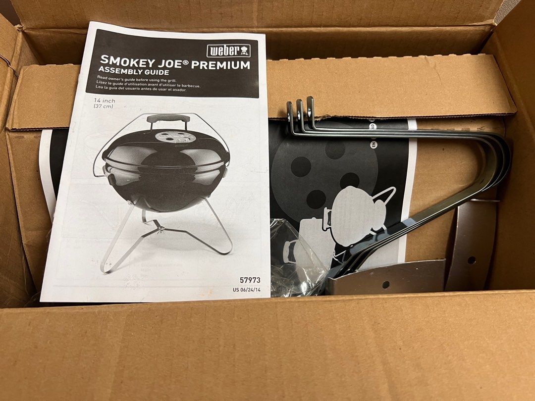 Weber Smokey Joe Premium BBQ 全新名牌燒烤爐, 家庭電器, 廚房電器