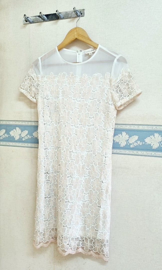 White Lace Dress Pink Peach Floral Putih Renda Bunga Maison Jules, Fesyen Wanita, Pakaian Wanita, Gaun & Rok di Carousell White Lace Dress Pink Peach Floral Putih Renda Bunga Maison Jules, Fesyen Wanita, Pakaian Wanita, Gaun & Rok di Carousell
