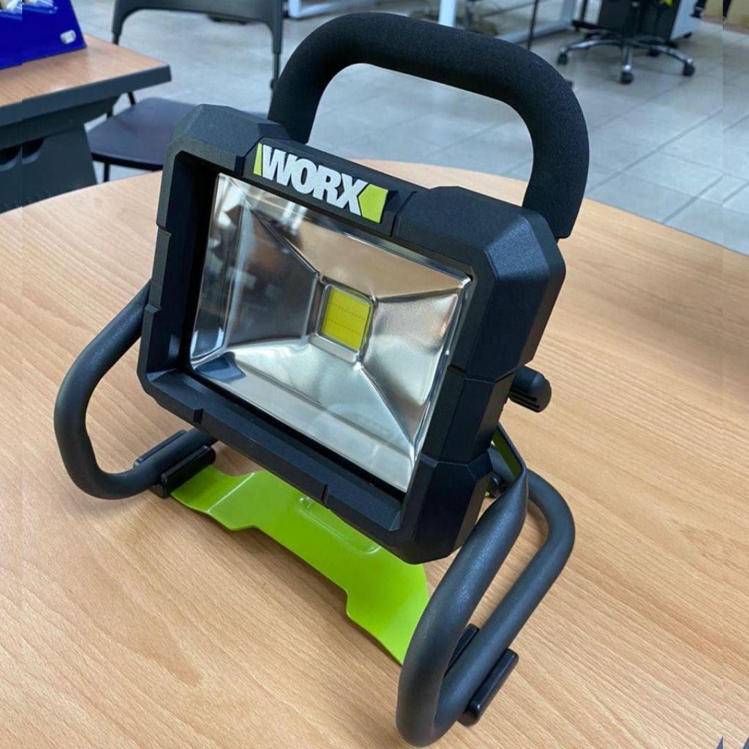 Worx store 20v light
