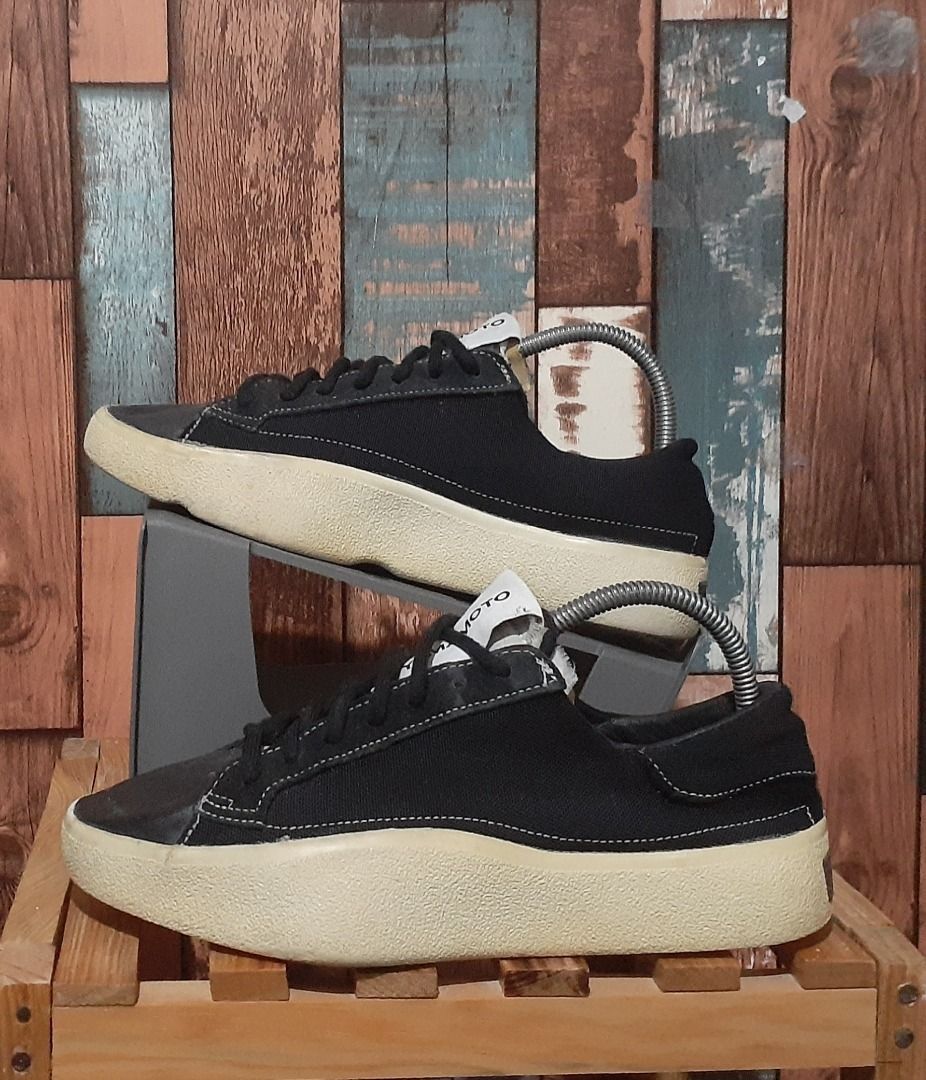 Y3 tangutsu lace on feet top