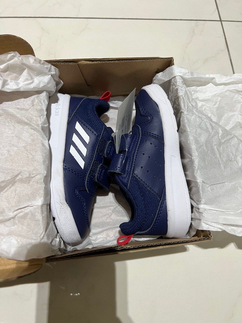 Adidas 7k quest deals