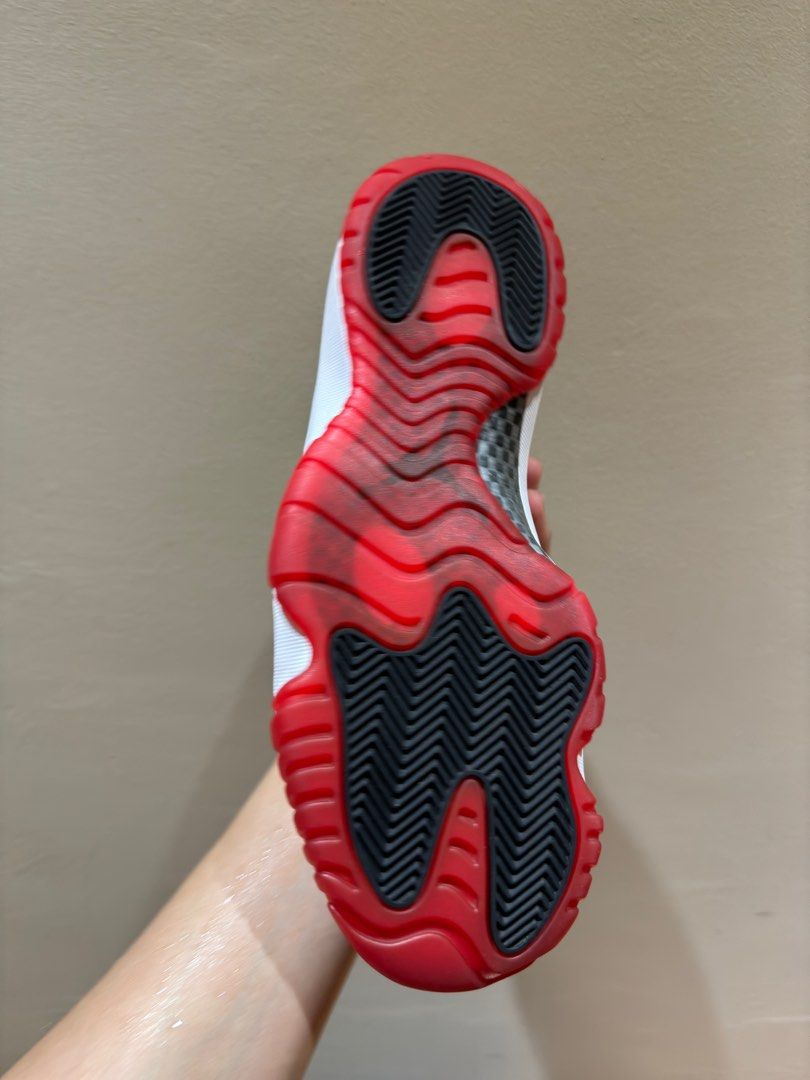 Bred 11 online bottom