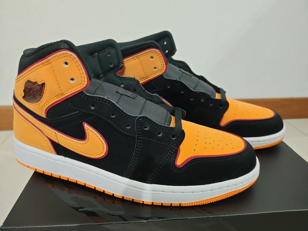 Air Jordan 1 Mid SE Black Vivid Orange