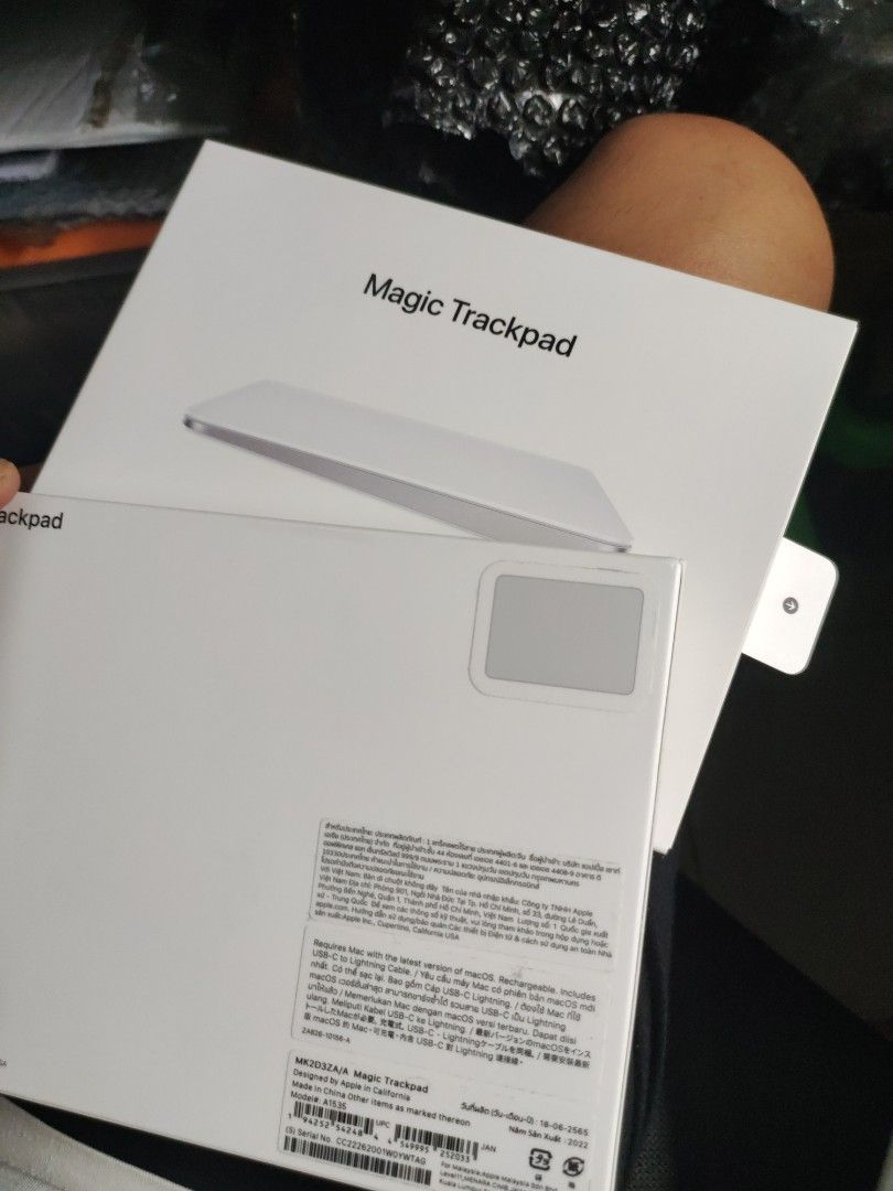 【美品】Apple Magic Trackpad3（USB-Cモデル／ホワイト） Magic Trackpad (USB‑C) - White Multi-Touch Surface - Apple