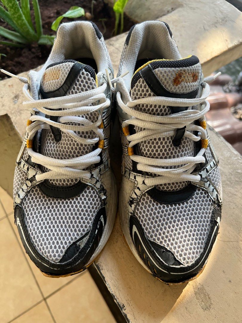 Asics foundation 10 on sale