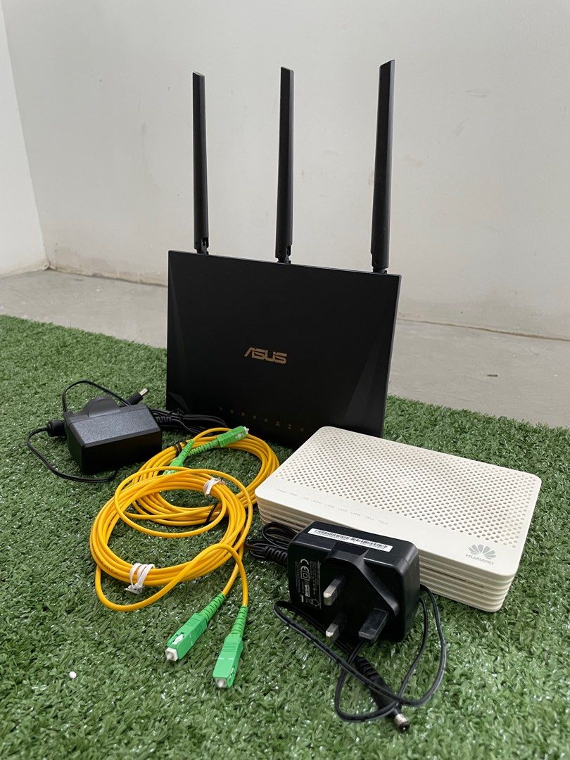 Asus Router AC2600 Dual Band Gigabit Router + Huawei EchoLife HG8240H5 ...