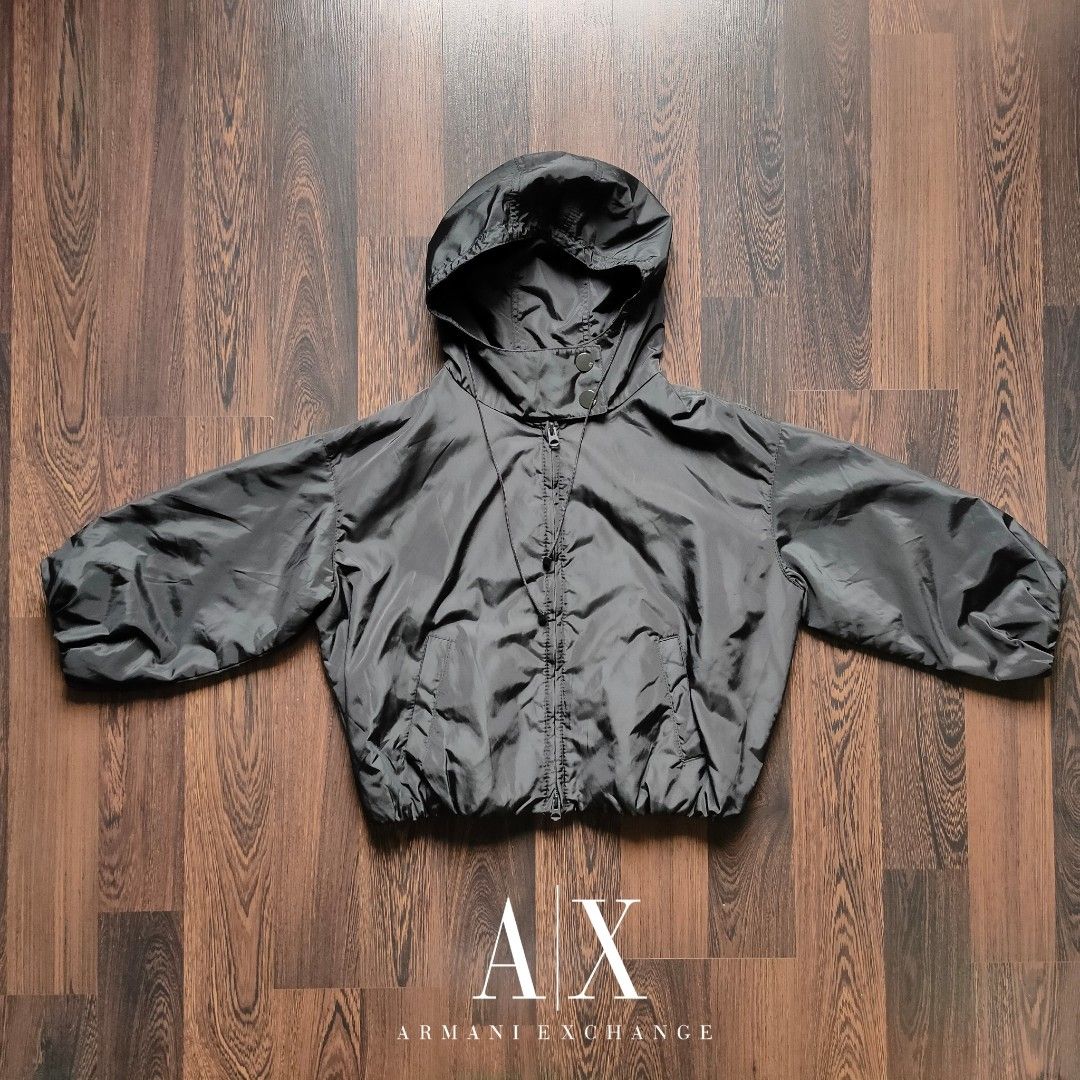 A X ARMANI EXCHANGE Women s Cropped Oversized Nylon Jacket