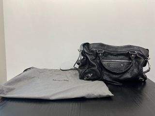 （分類：）位於 。 由 YYL_Lau 提交（商品編號 1271287660，圖片 1）。簡介： 。