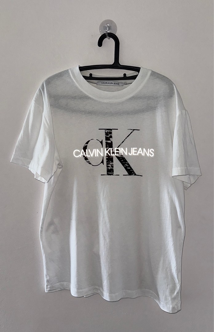 Calvin klein jeans sunway pyramid hot sale