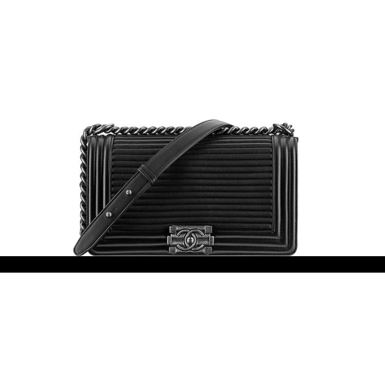 Chanel old medium sales quilted boy flap bag