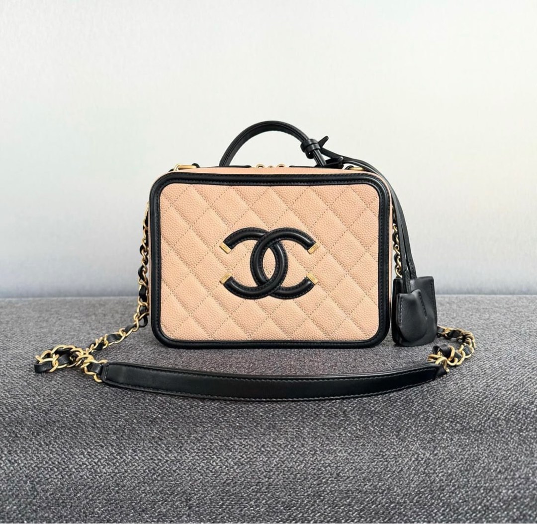 Chanel filigree top
