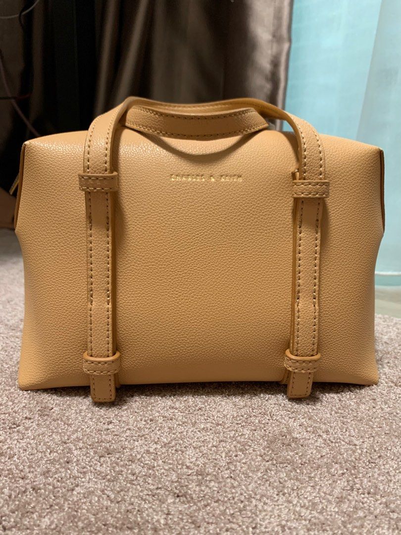 Charles and keith hot sale doctors bag