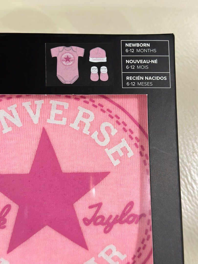Converse baby gift set 2025