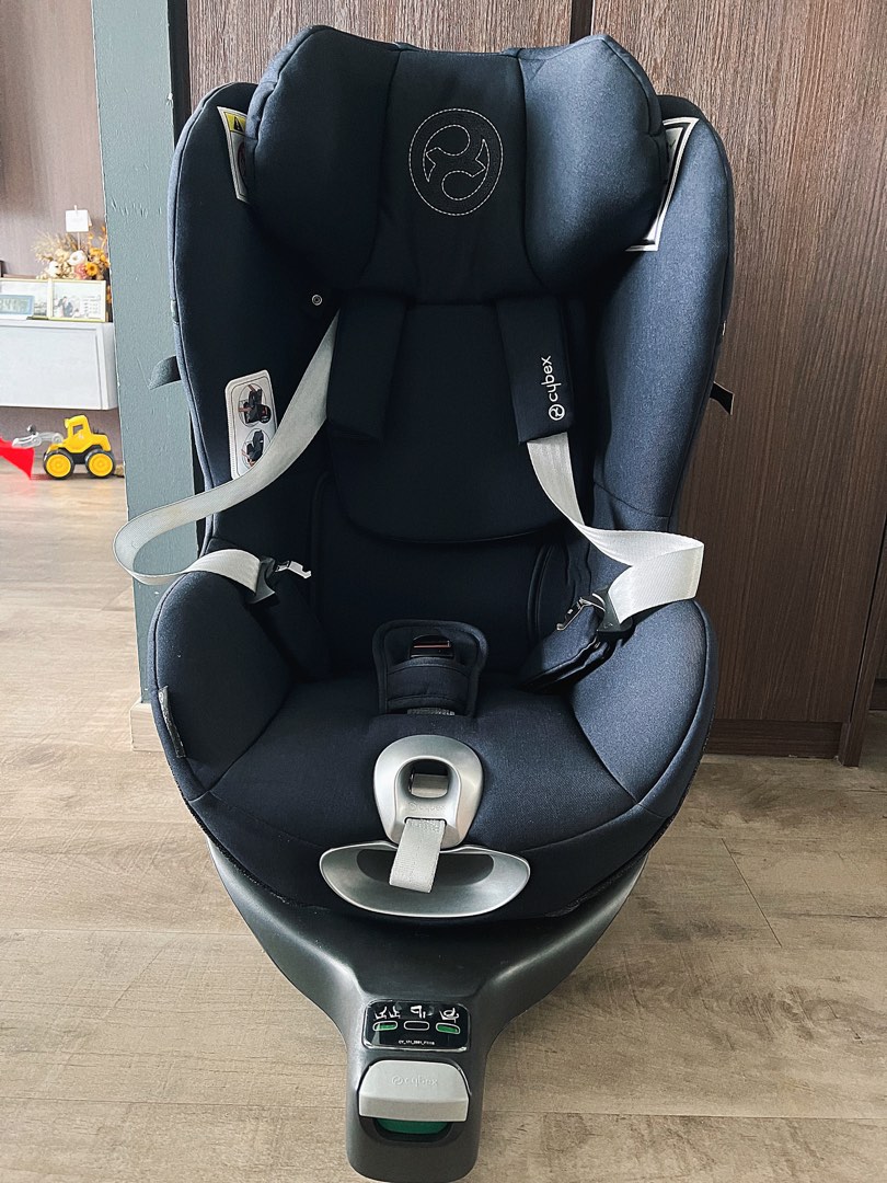 Cybex Car Seat (Inclusive Base), Babies & Kids, Going Out, Car Seats on