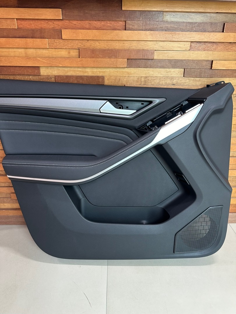 Driver side door panel 2022 Ford Teritory, Car Parts & Accessories