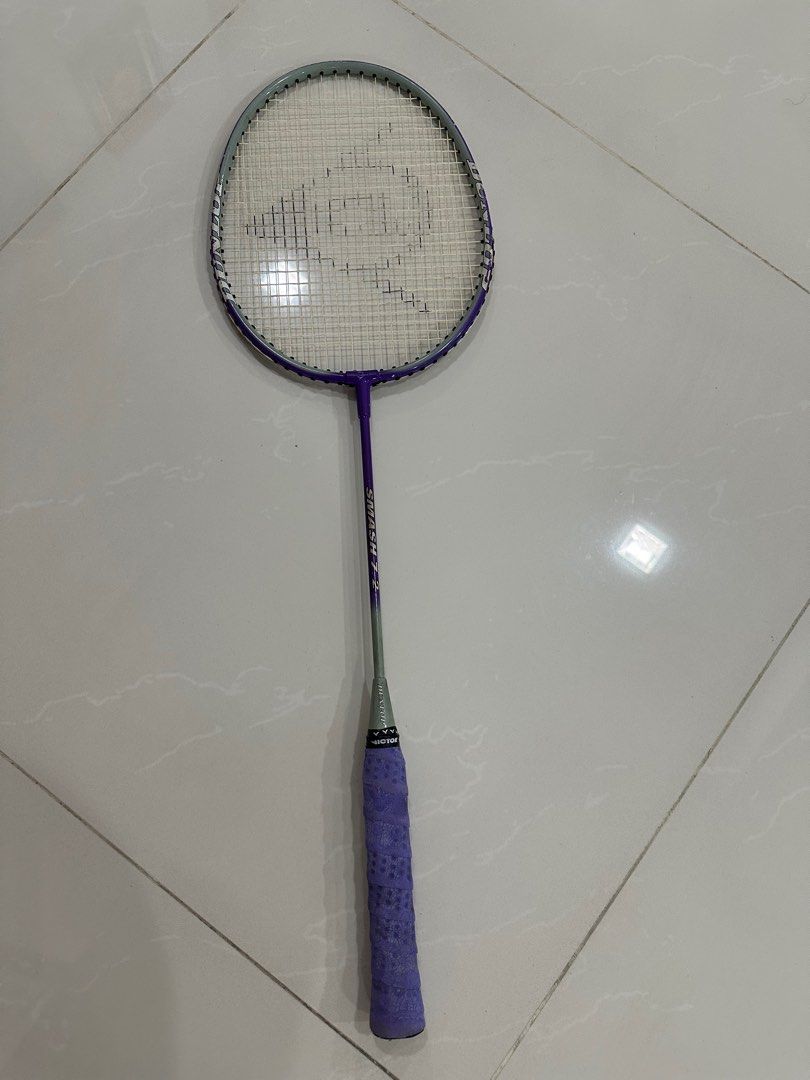Dunlop Badminton Racket, Sports Equipment, Sports & Games, Racket & Ball Sports on Carousell