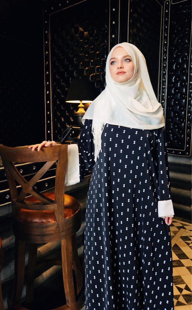 Fimeo abaya, Women's Fashion, Muslimah Fashion, Dresses on Carousell