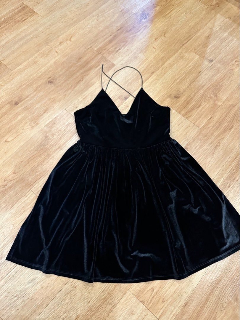 Black velvet dress deals forever 21